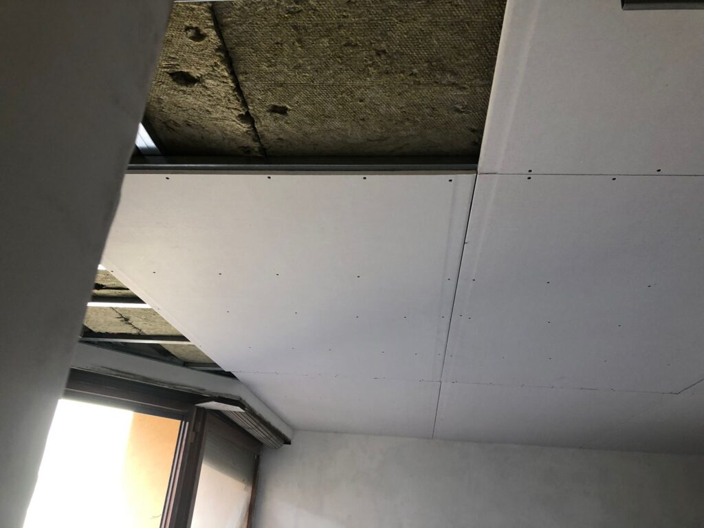 Soffitto, cartongesso, acustico e termico isolamento a Como